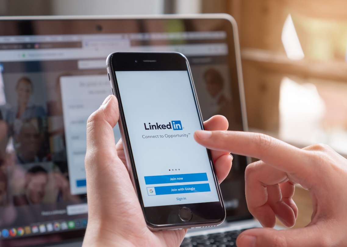 DOM-Services-LinkedInAdvertising-4- Direct Online Marketing internet marketing company - Provider of LinkedIn Advertising Services